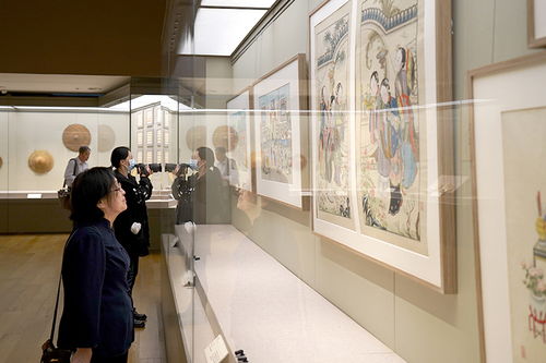 时隔70年再现 百余民间美术工艺品齐聚清华